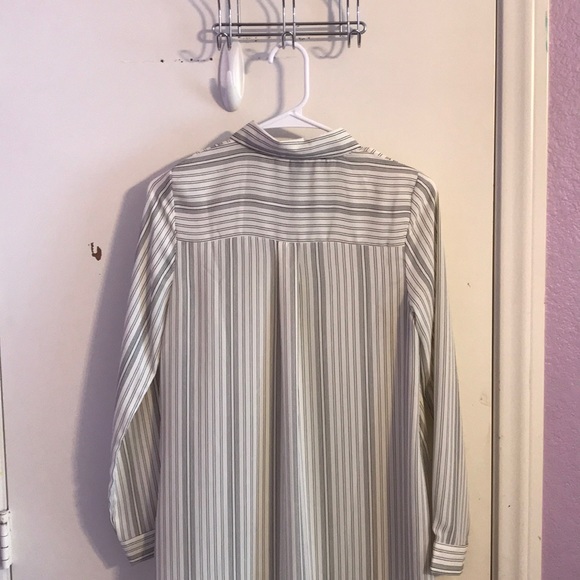 White and black striped dress - Picture 4 of 8